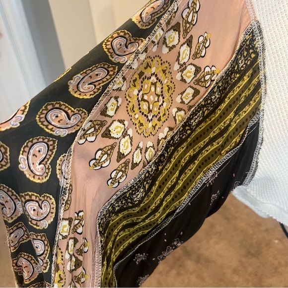 We The Free Style: Blossom Thermal Size XS white and green size XS
FP 
 NWOT - Picture 4 of 9